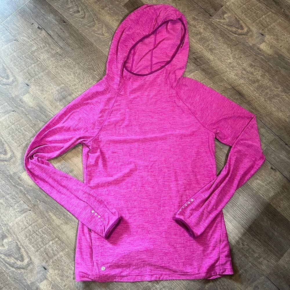 Layer 8 Qwick Dry Pullover Hoodie Medium
